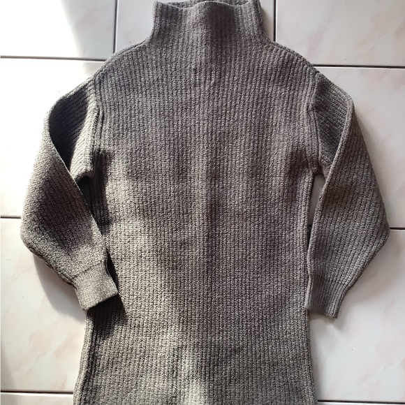 Wilfred Sweater - Picture 2 of 5